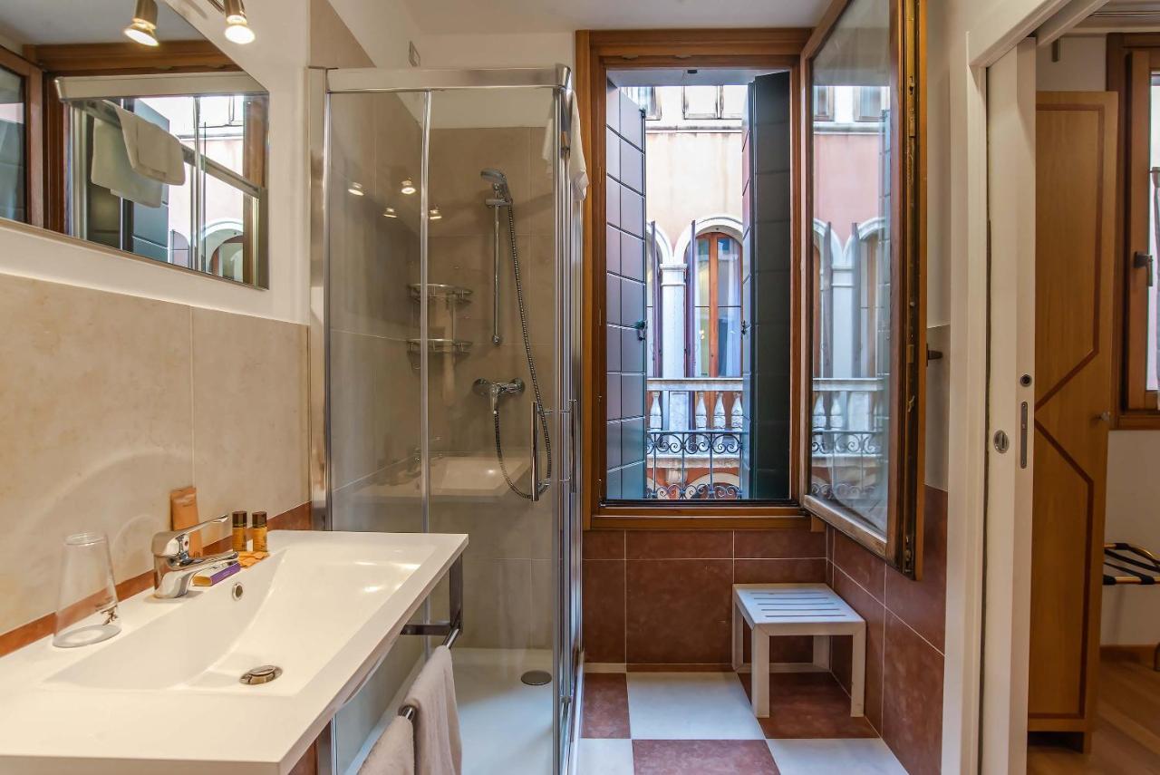 San Luca - Fenice Apartments In Venedig Exterior foto